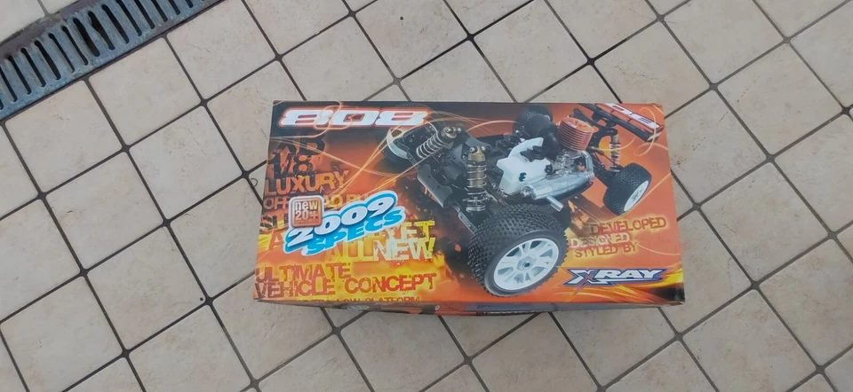 XRAY 808 BUGGY 1:8 RACING - Immagine 2 di 4