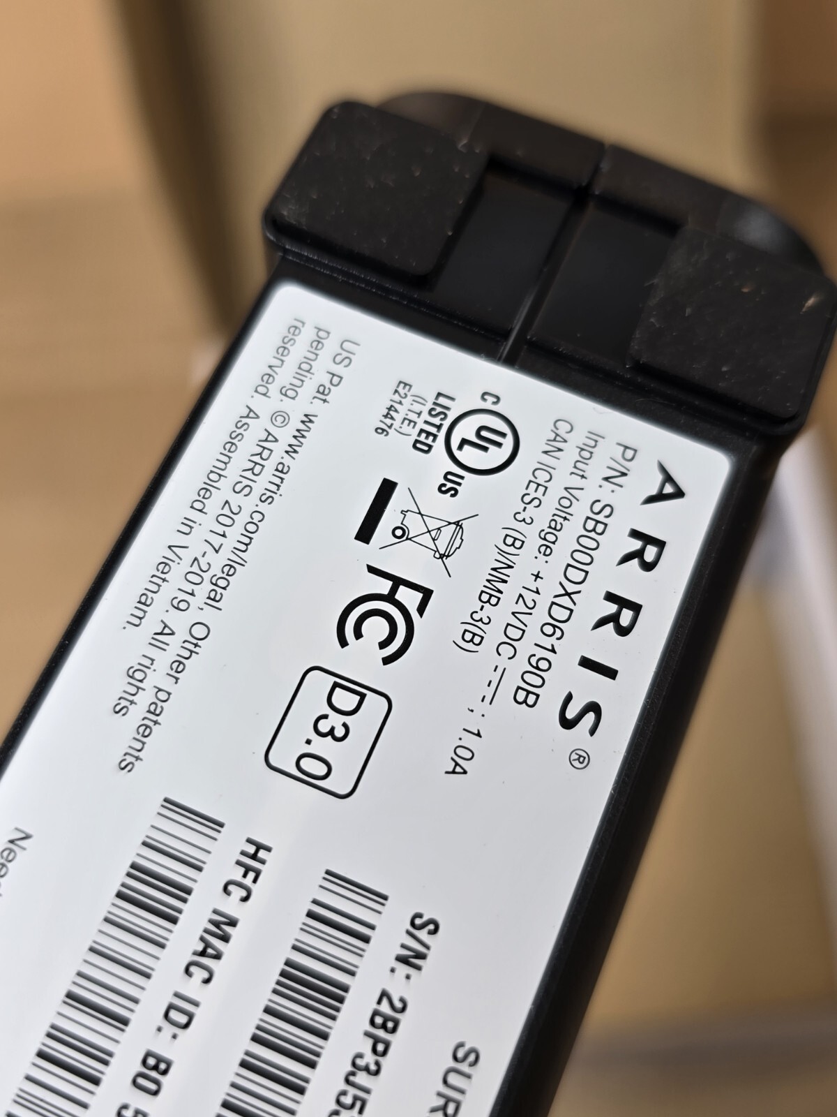 ARRIS Surfboard SB6190 - 32x8 Docsis 3.0 Cable Modem - Black P