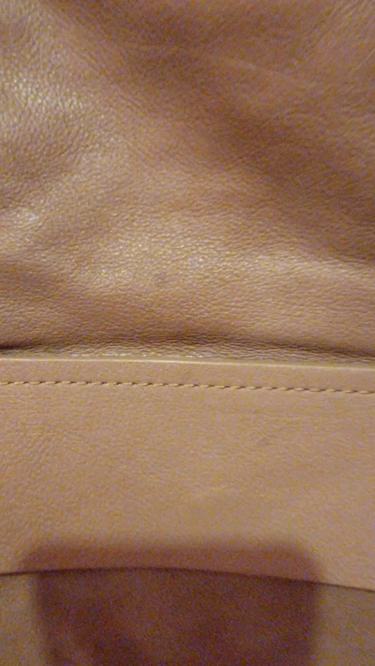 BOLSO DE MANO HOBO DE HOMBRO KOOBA CUERO TOPO SUAVE DORADO CON CREMALLERA EXPANDE TACHUELAS Foto 4 de 4