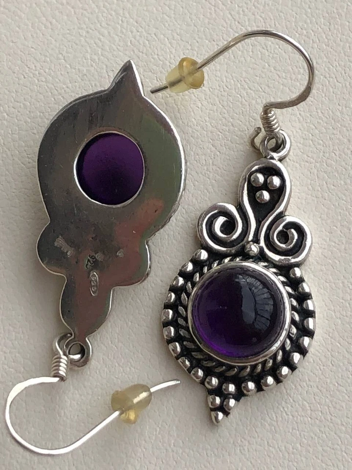 Orecchini realizzati in argento 925 con pietra di ametista naturale - Immagine 3 di 4