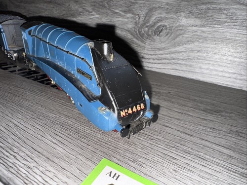 Hornby A4 Class Mallard 4468 LNER Blue 4-6-2 Slow Runner Tlc OO Gauge - Picture 2 of 14