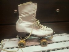 Vintage Chicago Ware Bros Roller Skates Sizez 5 White Leather Wood Wheels 1914