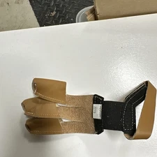 Martin Archery  Leather Archery Glove Med  #2270 New no package