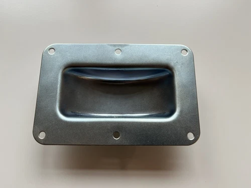 Adam Hall 38083 Stapelschale für Rollen bis 100 mm Einbauschale Blue Wheels