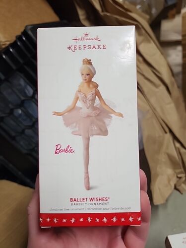 HALLMARK Keepsake 2016 Barbie Ballet Wishes Ornamento Nuovo con scatola - Foto 1 di 2