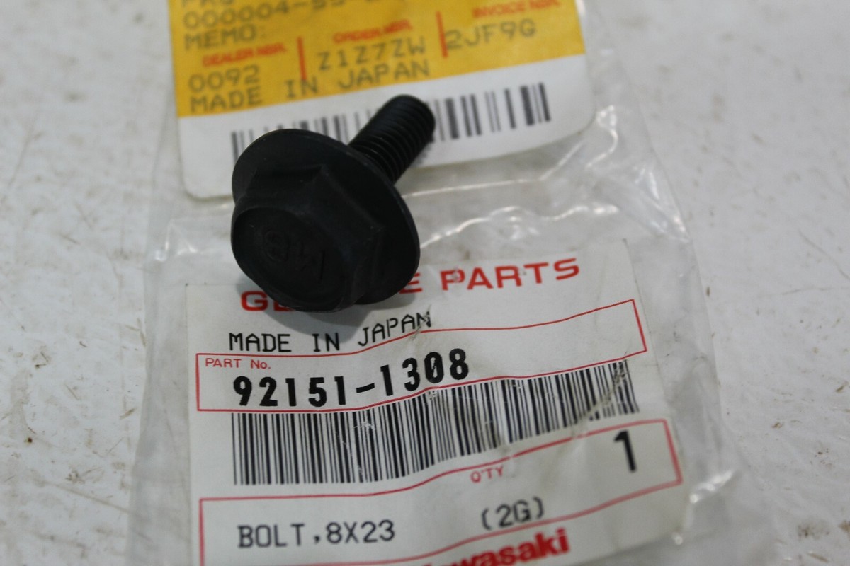OEM 2005 Z1000 1999 ZX900 2000 ZR750 BOLT,FLANGED,8X23 PART