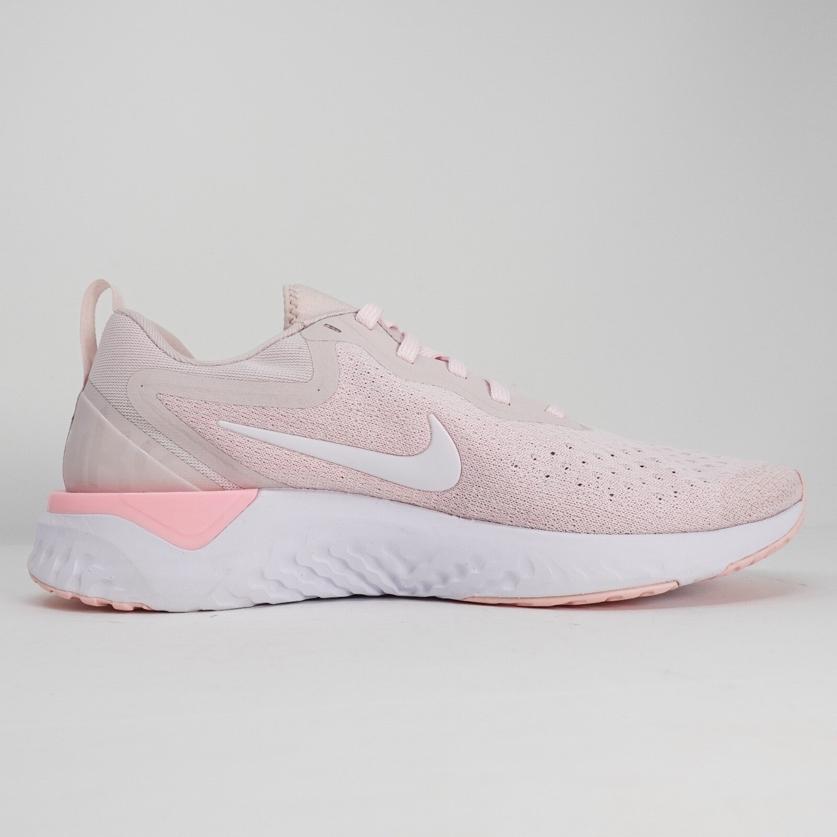 nike odyssey react women's arctic pink