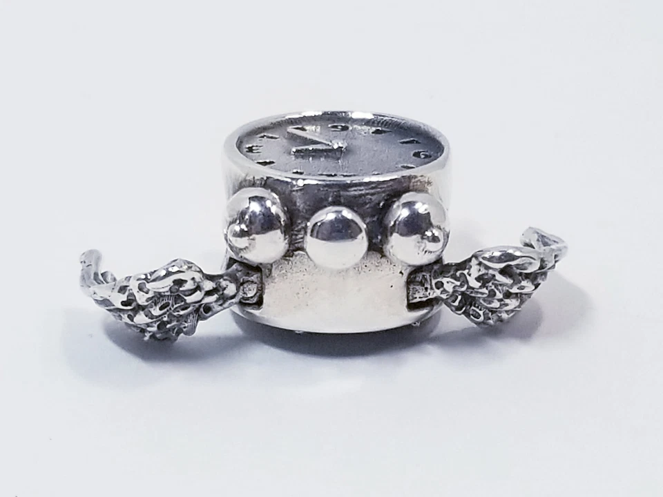 Conta de prata esterlina OHM BEADS Time Flies (aposentada) - Imagem 4 de 4