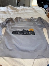 Vintage 80 s-90s New York City SweatShirt Medium Skyline USA Twin Towers Blue