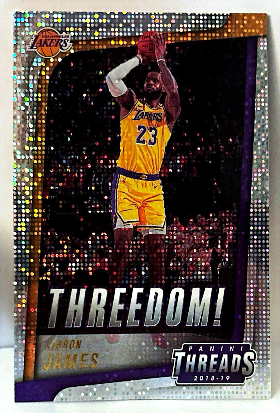 Panini Threads 2018-19 LeBron James Threedom! Dazzle #15 Lakers NBA Gem Mint??