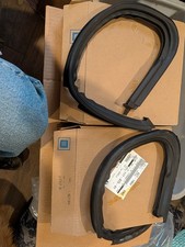B75 NOS GM 1973-1980 Chevy Chevrolet Truck Bkazer Vent Window Weatherstrip