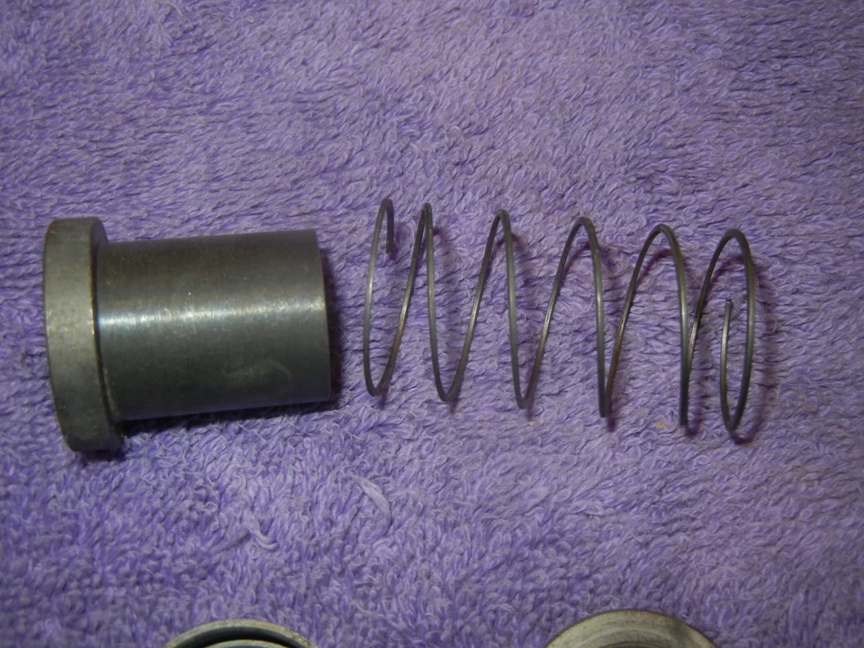 Lucas 291806 Triumph TR3A From TS50001 TR4 TR4A Starter Pinion And Sleeve NOS F - Image 2 of 4