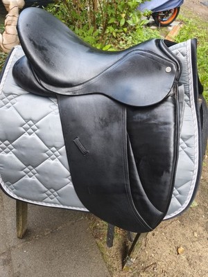 Dressursattel Gino Pfiff 17,5