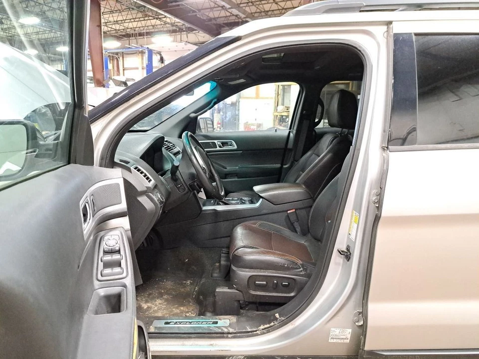 Cilindro maestro de freno Explorer Sku #4098392 2015 Foto 4 de 4