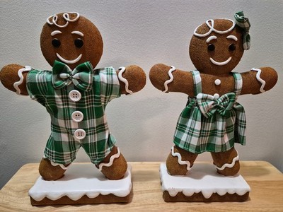 Set of 2 - Gingerbread Boy & Girl in Green Plaid by Valerie