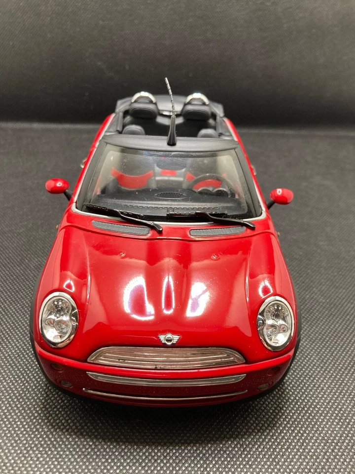 Hot Wheels Mini Cabrio scala 1:18 ottime condizioni senza scatola - Immagine 3 di 4
