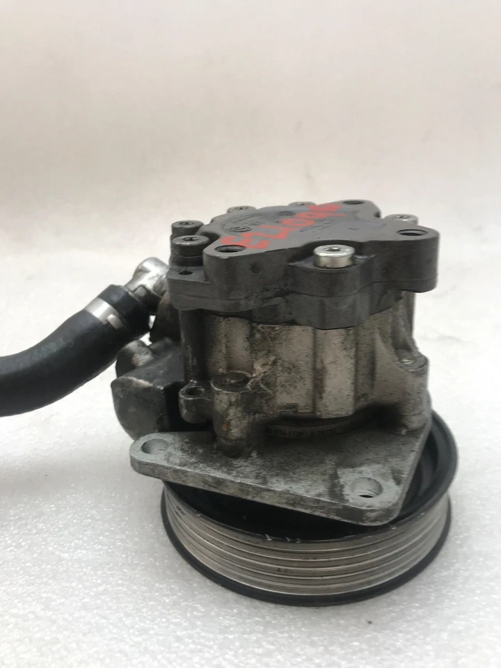 06 07 08 09 10 Bomba/motor de dirección asistida BMW M6 5,0 L 57 k millas Foto 4 de 4