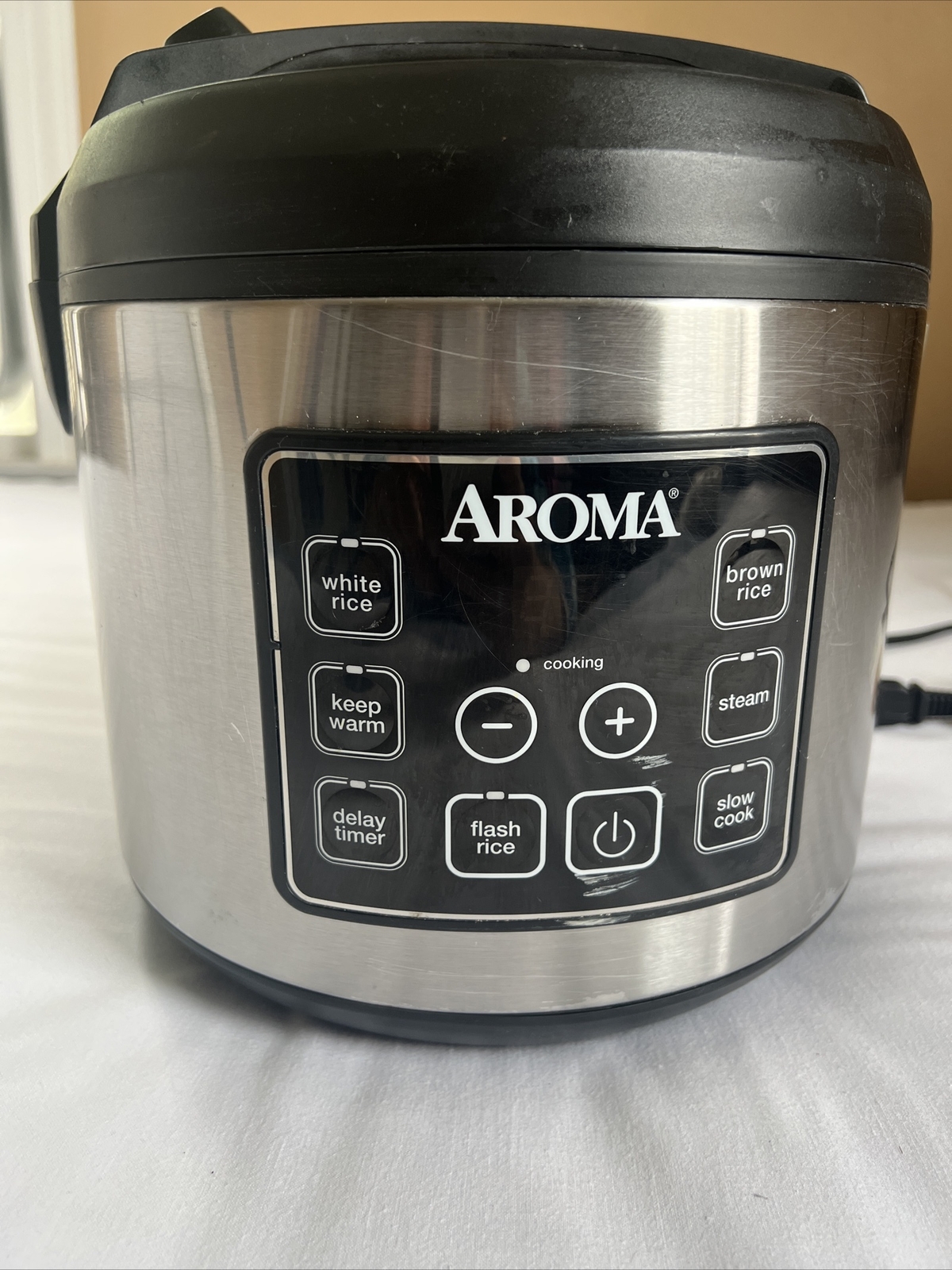 Aroma Digital Rice Cooker Silver 5 Quart