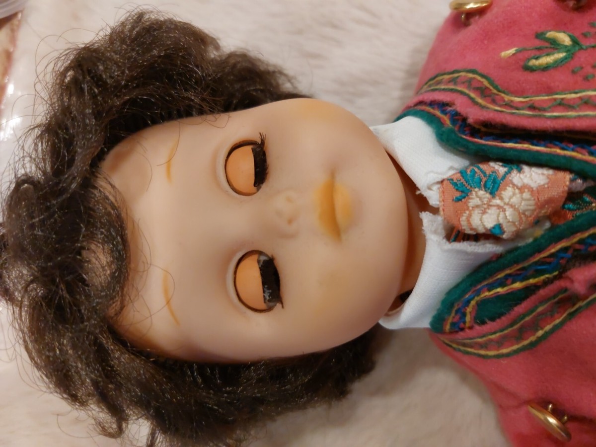 Poupée Kattie Raynal-Kenner - jouets rétro jeux de société figurines et