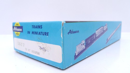Athearn HO 50 FT Pacific Fruit Express PFE Plug Door Reefer Train Kit 1627 2of4 - Picture 13 of 15