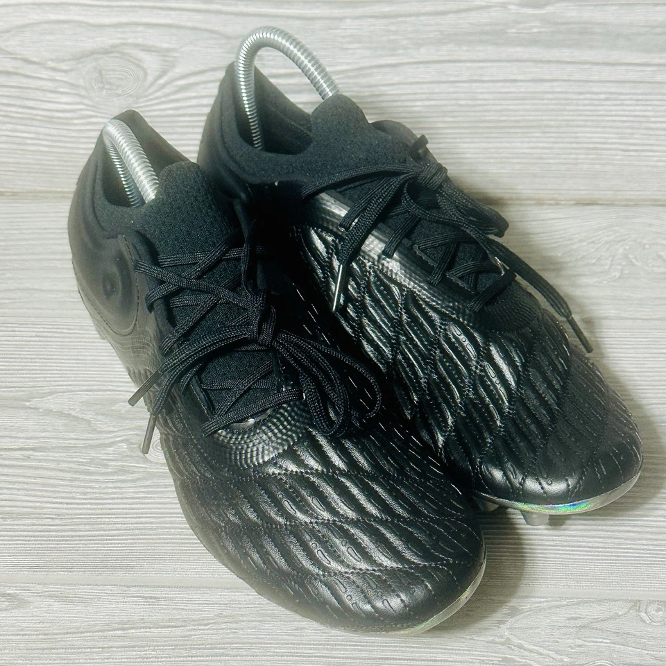 Under Armour Magnetico Elite 3 FG Soccer Cleats Black 3027746-001 Women's Sz 10 - Image 2 of 4