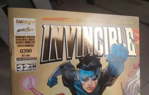 Invincible #32 (60) Variant Limited to 1500 Kirkman Ottley gold foil logo Bu76