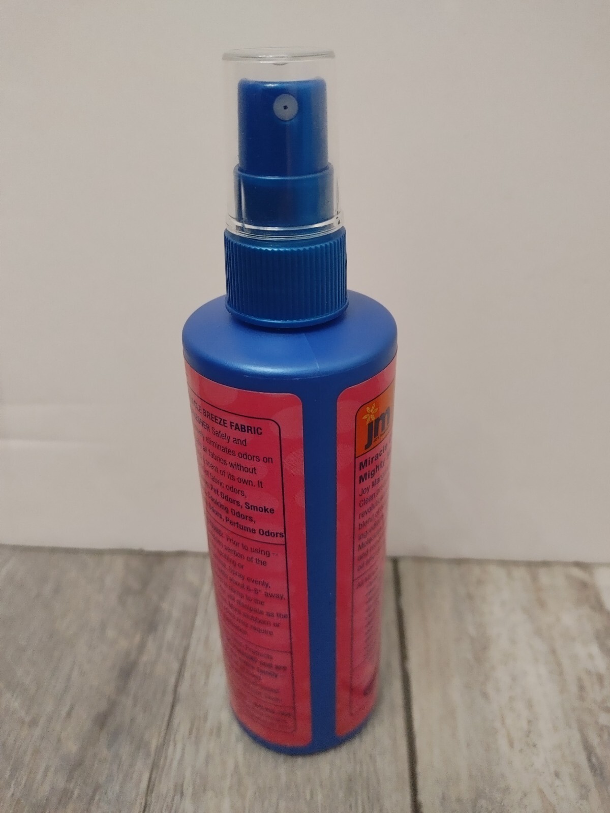 Joy Mangano's Miracle Clean fabric refresher 8.oz w mighty molecules