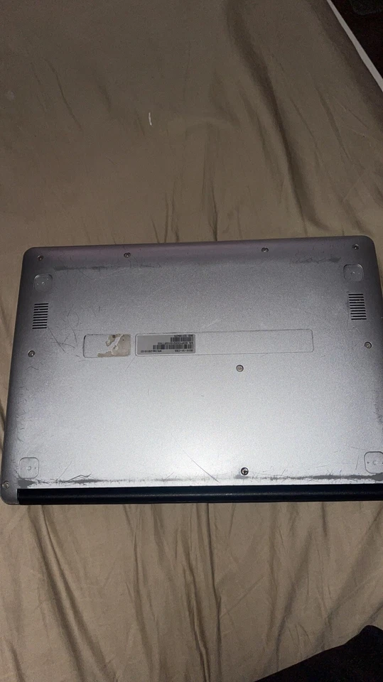 laptop - Image 3 of 4