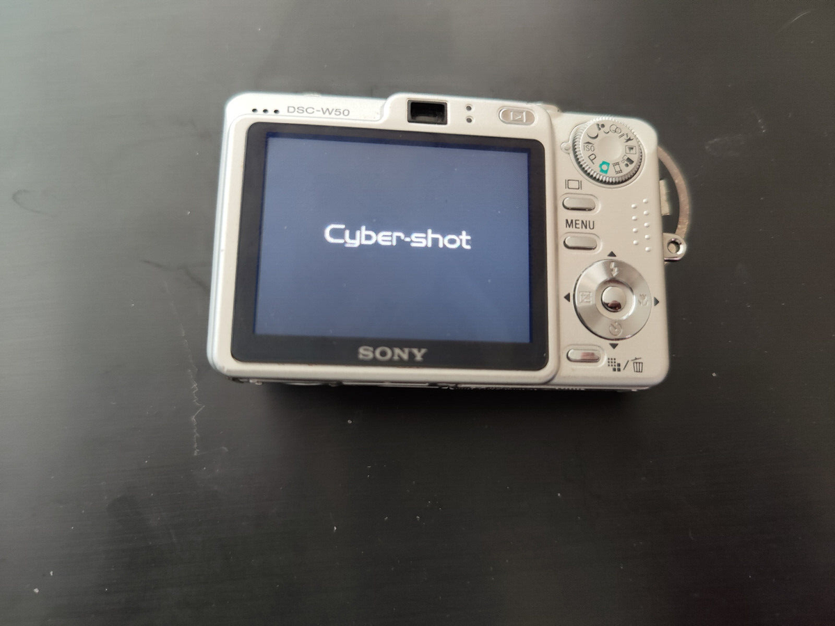 Sony Cyber-shot DSC-W50 6.0MP Digital Camera FAULTY LENS