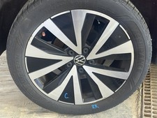 Wheel 18x7 5 Spoke Machined And Black Painted Fits 22-24 Taos 2888715