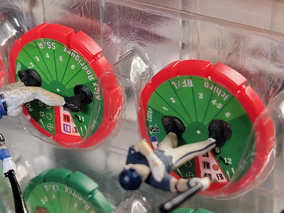 Juego MLB Sportsclix 2004 por Wizkids jugadores de béisbol estuche de 199 estrellas y patio Foto 3 de 4