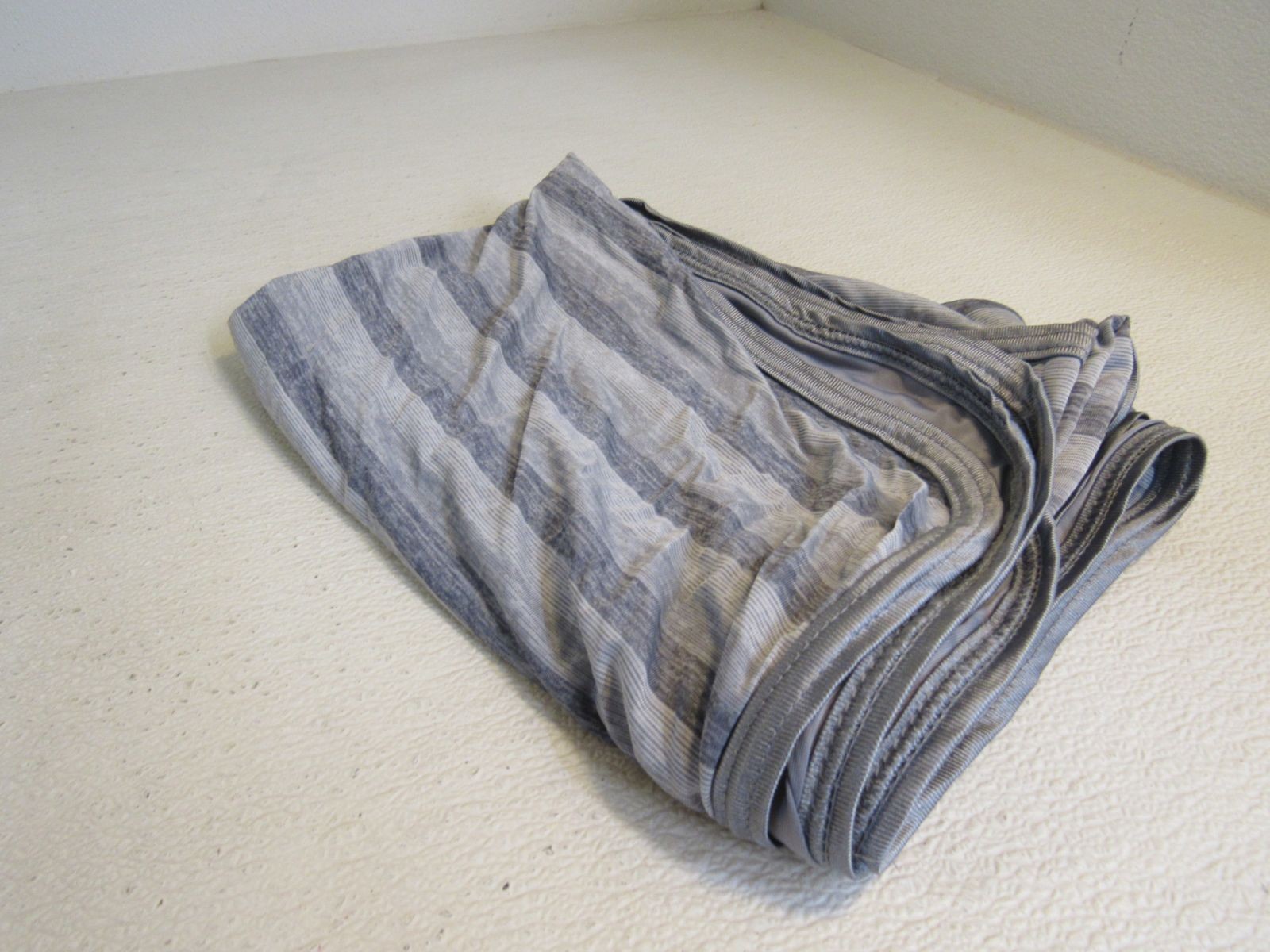 Ailemei Everything and Chill Cooling Blanket 70-in x 50-in Gray Striped Design