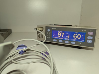 NELLCOR Patient Oxygen Monitor N-395 Refurbished. NEW Battery. NEW O2Sensor.