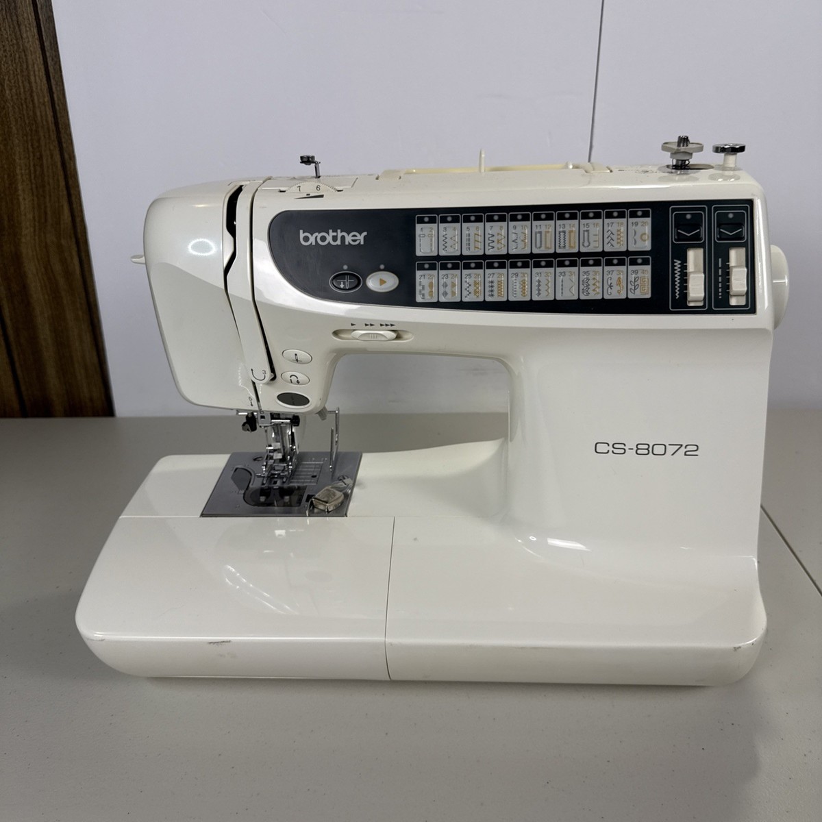 Brother CS-8072 Computerized Sewing Machine 120V 60HZ 80W LR43670