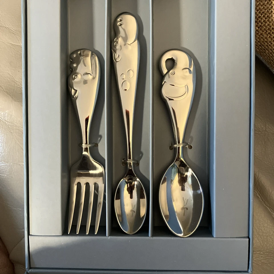 NUEVO Juego de 3 cubiertos para niños pequeños Reed & Barton Jungle Parade bebé Foto 4 de 4