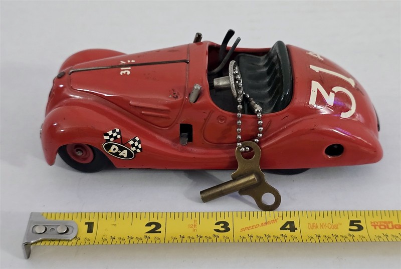X-726 VINTAGE 1940'S TIN WIND UP SCHUCO EXAMICO 4001 CAR 