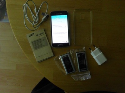 Samsung Galaxy S 5 mini schwarz ohne Simlock gebraucht/defekt