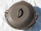 Vintage Wagner Ware Cast Iron Dutch Oven Pot 5 Qt. & 10 1/4 mark Lid no shipping