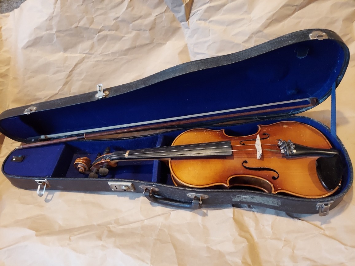 E.R. Pfretzschner バイオリン　4/4 1979年製 Lot - A Violin Labeled E. R. PFRETZSCHNER, Mittenwald