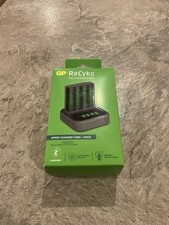 Gp ReCyko 2600AA batteries and speed charger +dock  4 batteries in this pack
