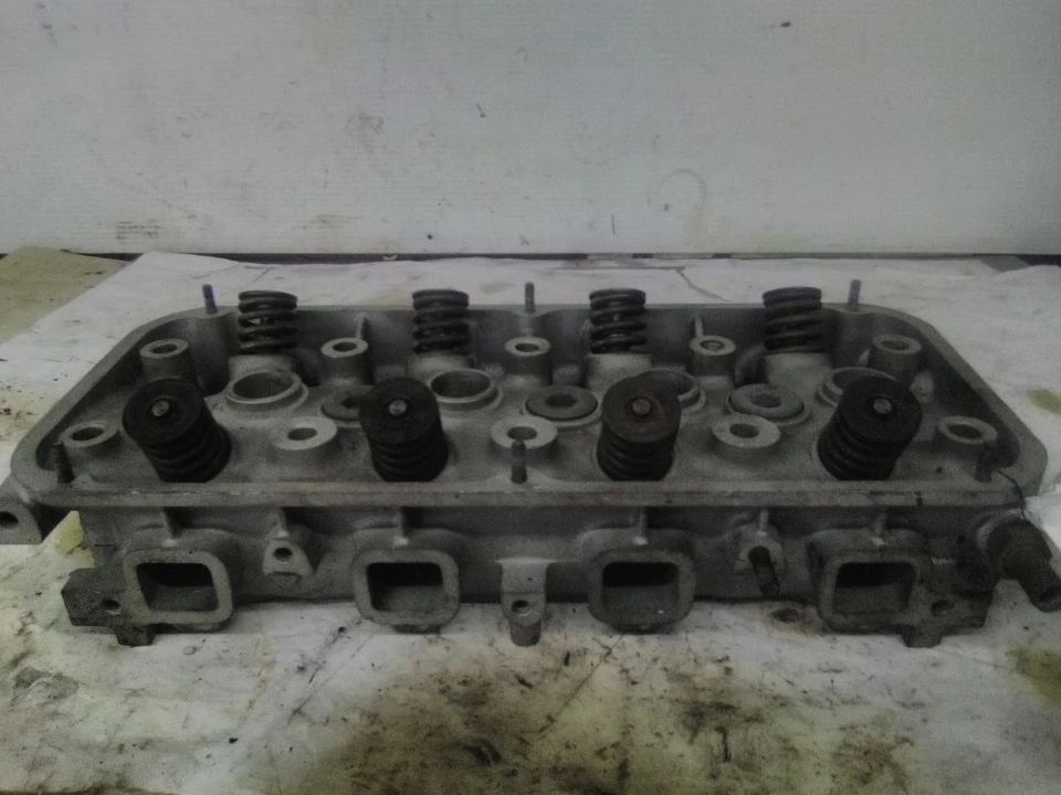 77-79 Toyota Corolla Cylinder Head 1600 2TC Engine - Image 3 of 3