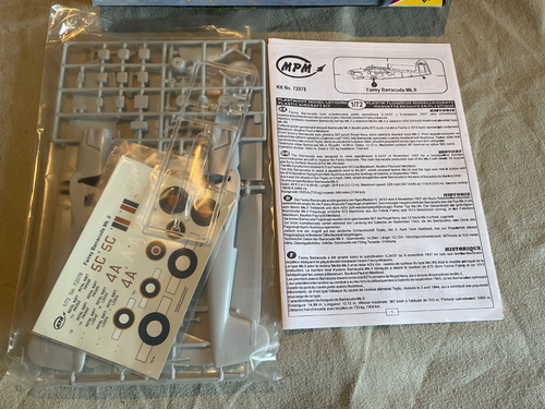 MPM - WW11 Fairey Barracuda Mk.II in 1/72 NO72078 MODEL KIT AIRCRAFT UNMADE - Picture 2 of 5