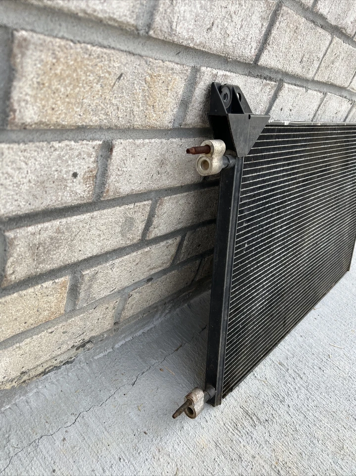 Chevy Silverado GMC Sierra HD2500 HD3500 2003-2006 motor 6,0 L condensador de aire acondicionado Foto 2 de 4