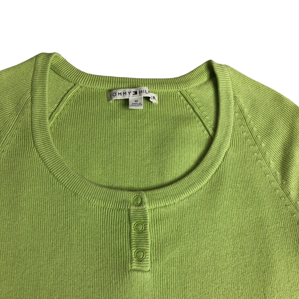 Top vintage Y2K Tommy Hilfiger para mujer M verde acanalado Henley manga corta preppy Foto 4 de 4