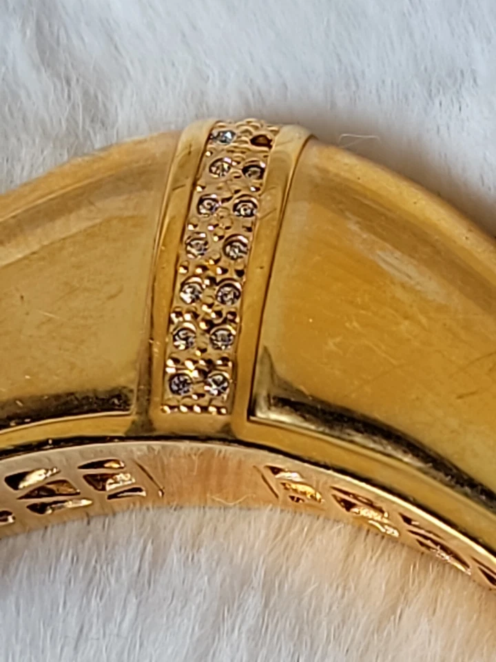 Pulseira CC Skye strass sobreposição tom dourado 7" - Imagem 2 de 4