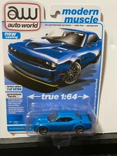 1/64 AUTO WORLD MODERN MUSCLE 2019 DODGE CHALLENGER R/T SCAT PACK B5 BLUE