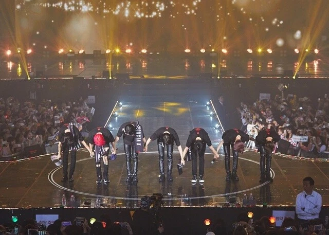 2019 MONSTA X WORLD TOUR [WE ARE HERE] IN SEOUL KIT VIDEO+Photo+etc+GIFT SEALED - Bild 4 von 4