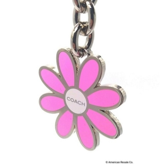 READ! COACH Vintage PINK Enamel Daisy Keychain Fob Purse Charm