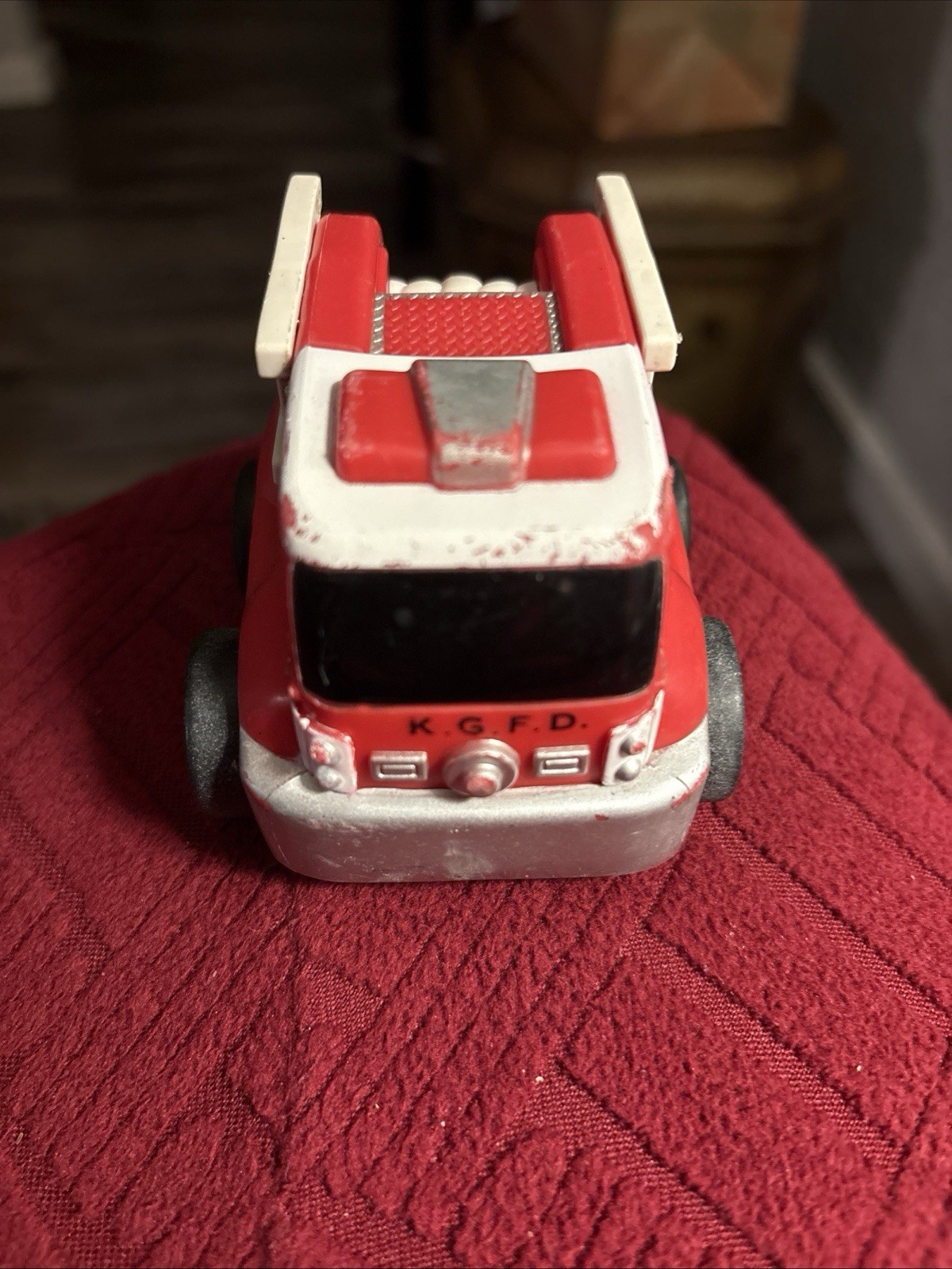 Kid Galaxy Red Pull Back Fire Truck 2006_L SIX