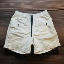 The North Face Men’s Hiking Shorts Size Small Beige Mesh Lined Trail Utility